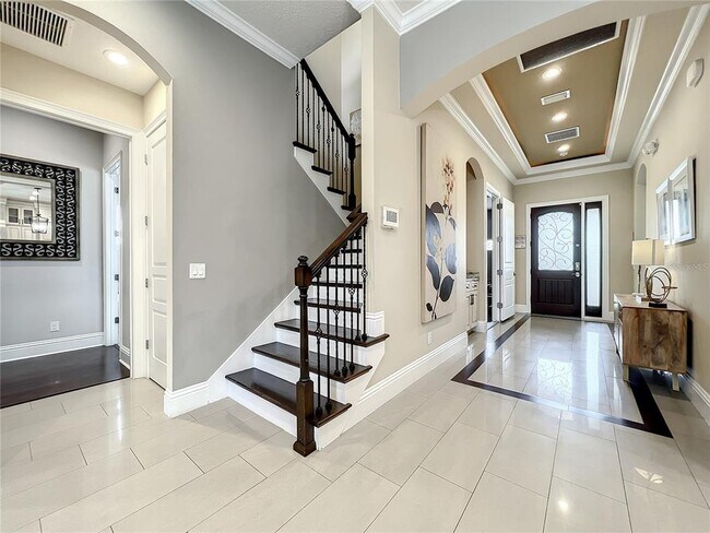 Building Photo - 760 Golden Bear Dr