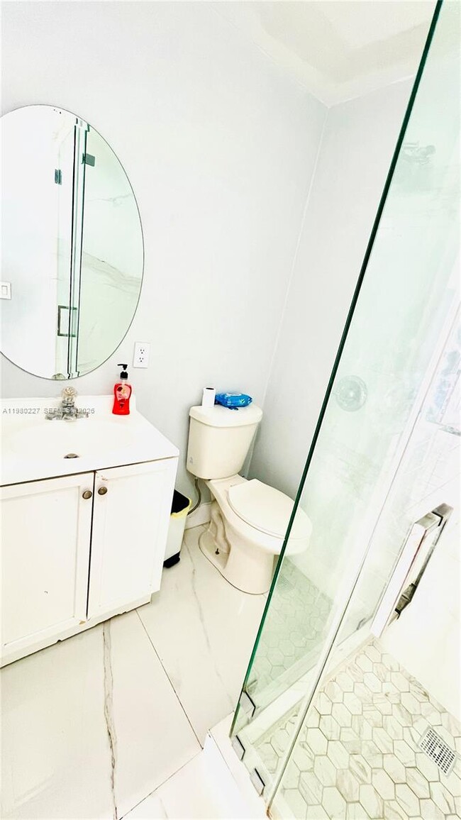 Building Photo - 18901 NW 77th Ct