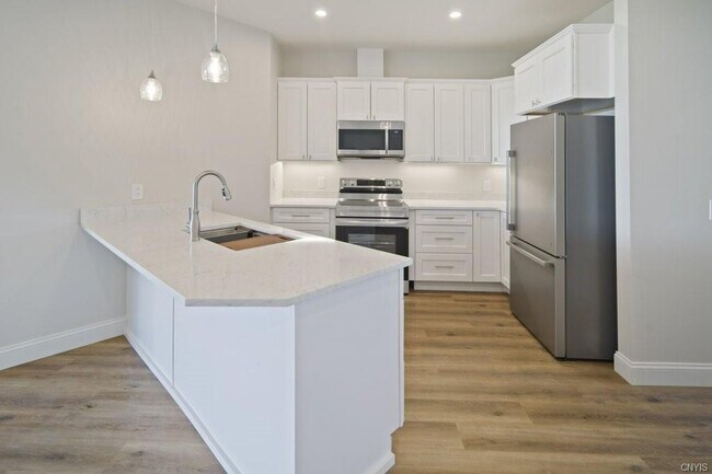 Building Photo - 129 Oakcrest Rd