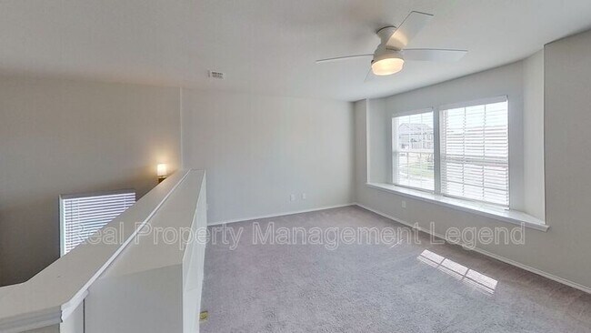 Building Photo - 1608 Hinckley Ave