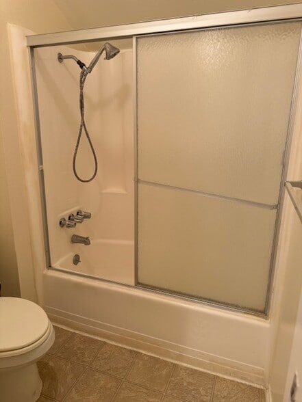 Building Photo - 6828 Ponce Ave