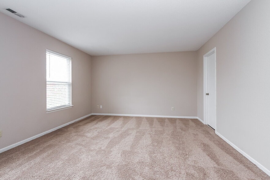 Building Photo - 105 Winterwood Dr