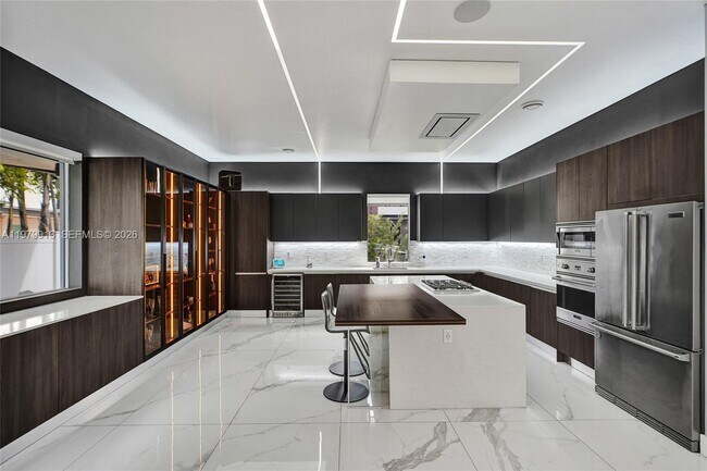 Building Photo - 10223 NW 75th Terrace