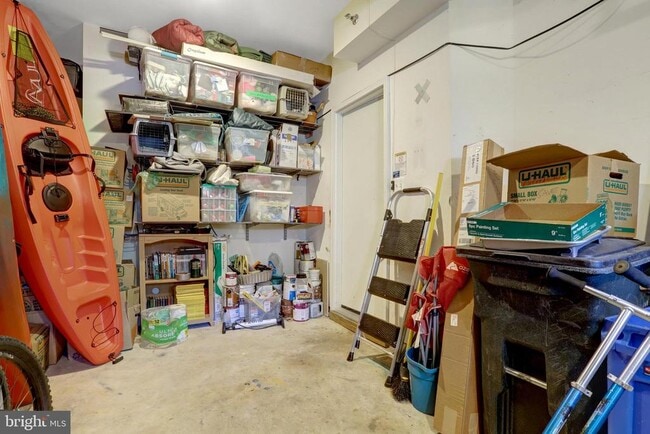 Building Photo - 5257 Bessley Pl