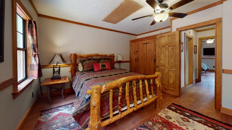 Building Photo - 121 Redbird Dr