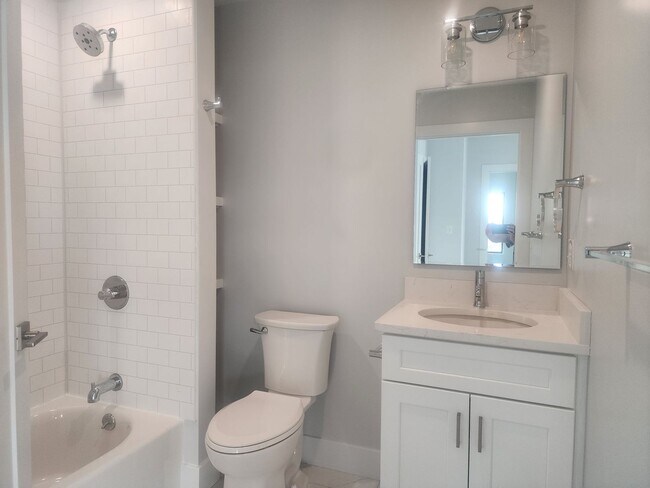 Building Photo - 2 BLOCKS FROM BEACHMONT TRAIN STATION CALL FOR COST DETAILS