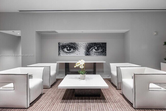Building Photo - 3535 S Ocean Dr