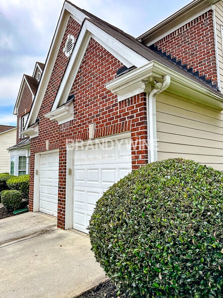 Building Photo - 5209 Lakerock Dr SW