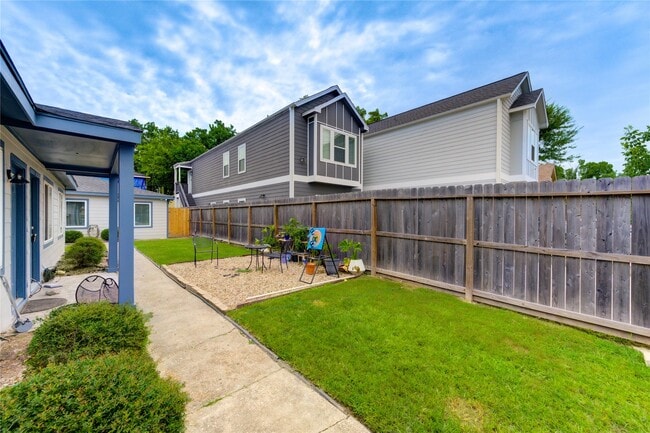 Building Photo - 3114 Wentworth St