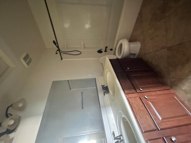 Building Photo - 5537 W Desert Hollow Dr