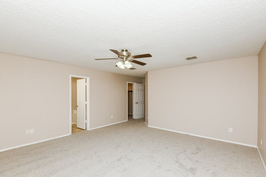 Building Photo - 4008 Golden Horn Ln