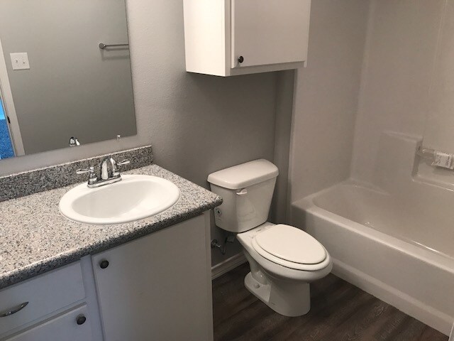 Building Photo - 2503 26th St