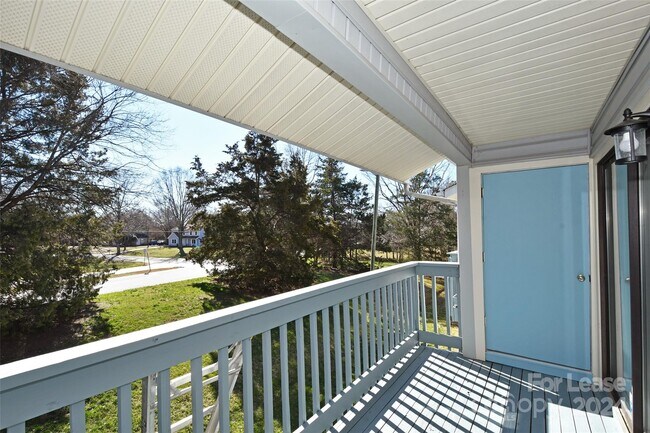 Building Photo - 11185 Harrowfield Rd