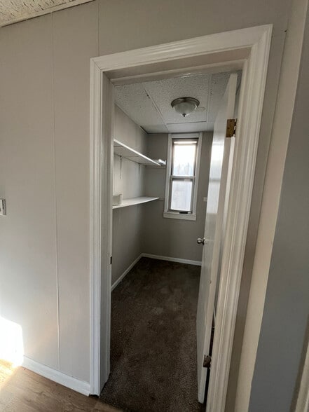 Building Photo - 917 N Cicero Ave