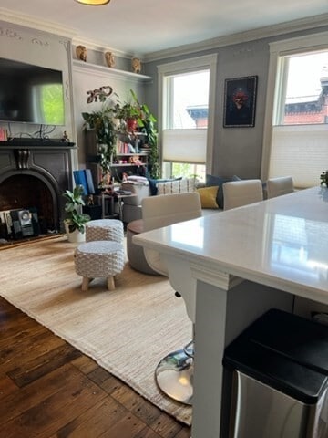 Building Photo - 4 Centre Pl