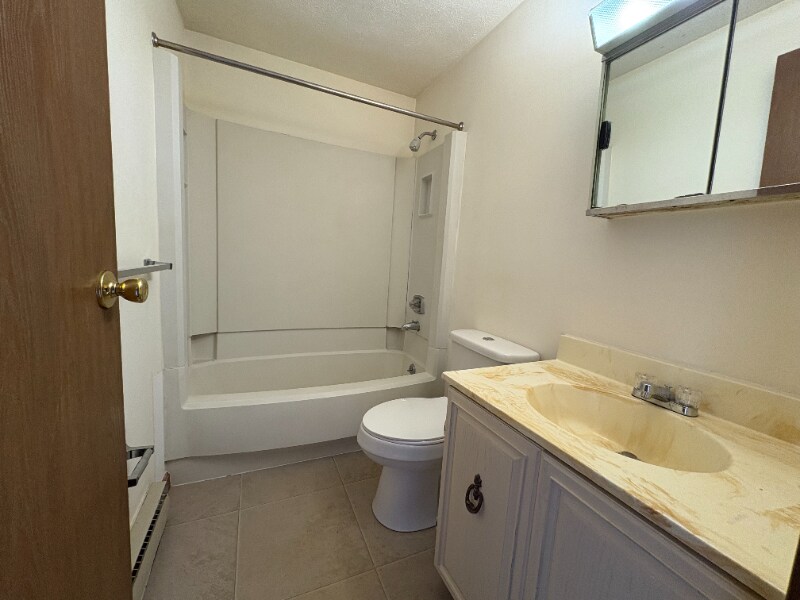 Building Photo - 608 N Highland Ave