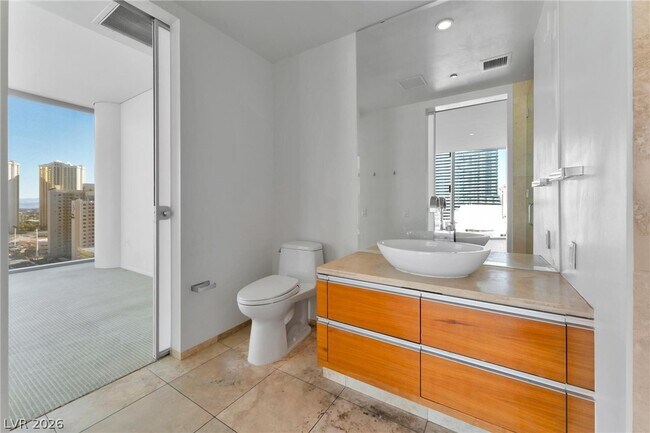 Building Photo - 3722 S Las Vegas Blvd