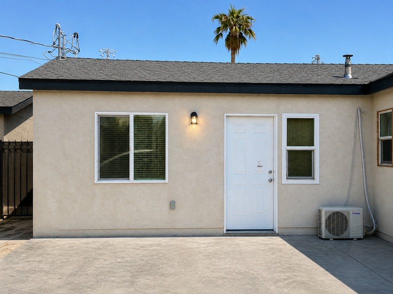 Building Photo - 1506 W Orange Ave