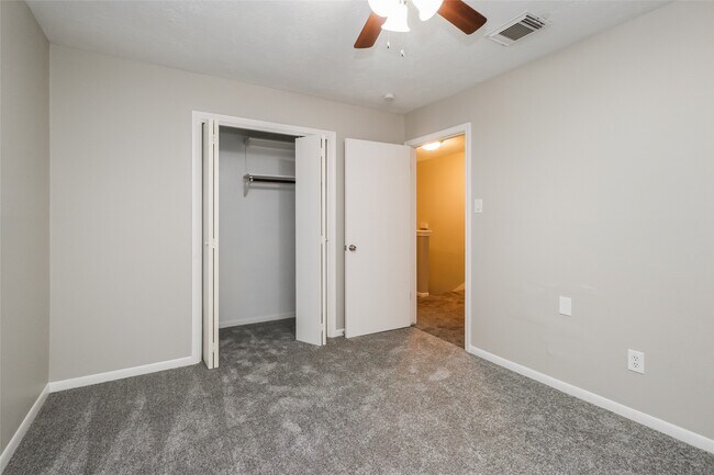 Primary Photo - 647 Mosswood Dr