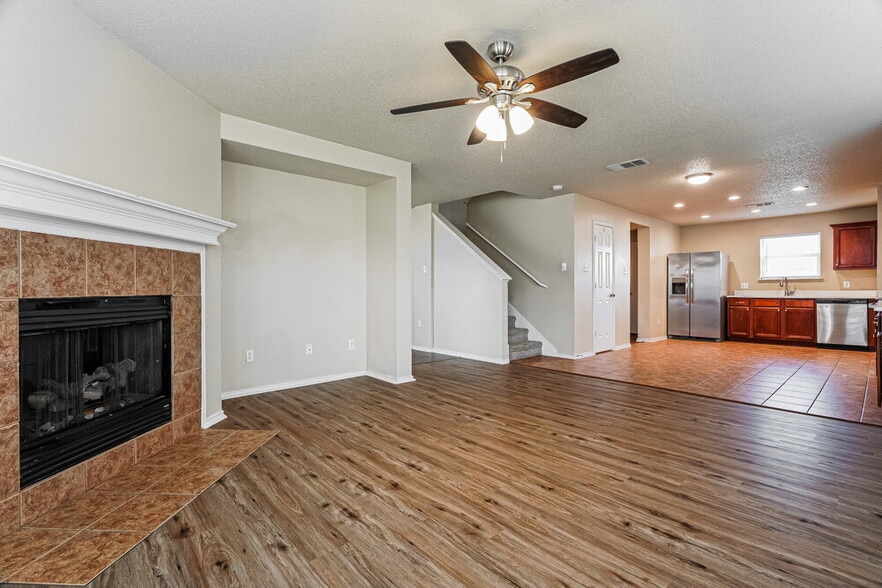 Building Photo - 604 Snowy Orchid Dr