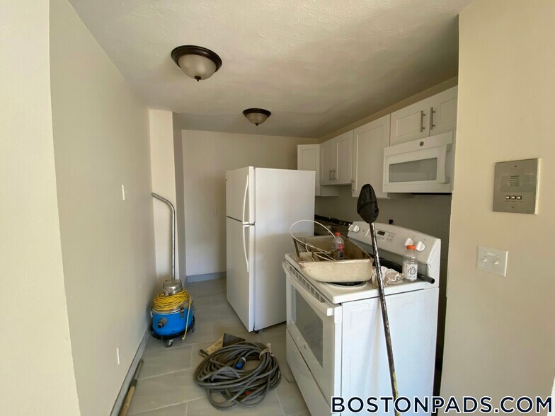 Building Photo - 88 Gardner St