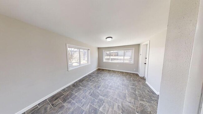 Building Photo - 219 N Institute St