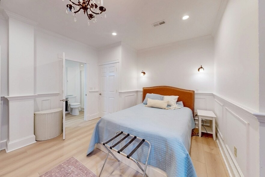 Building Photo - 15 Garrison Rd