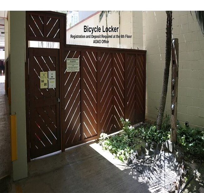 Building Photo - Remodeled High floor furnished Studio/1 Bath at Island Colony - Available 11/30/25