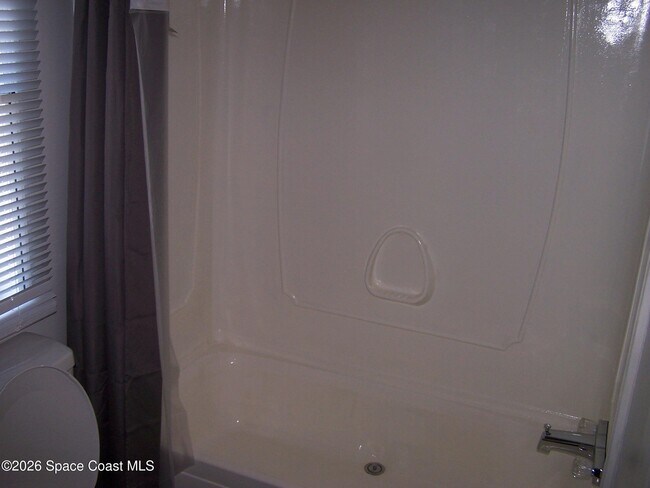 Building Photo - 403 Brozman Ln