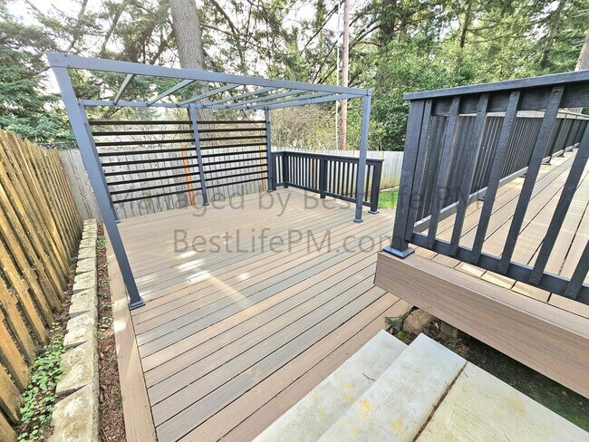 Building Photo - 11040 SE William Otty Rd