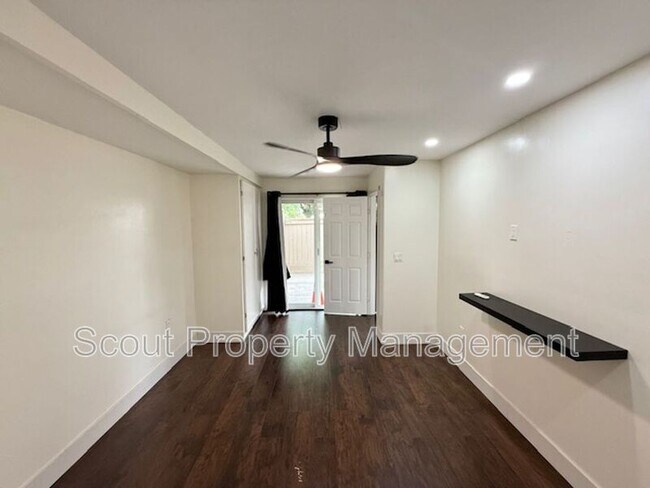 Building Photo - 28661 Via Las Flores