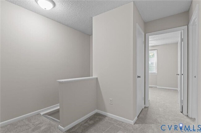 Building Photo - 2613 Chancer Dr