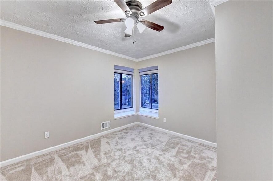 Building Photo - 3372 Cottonwood Ln