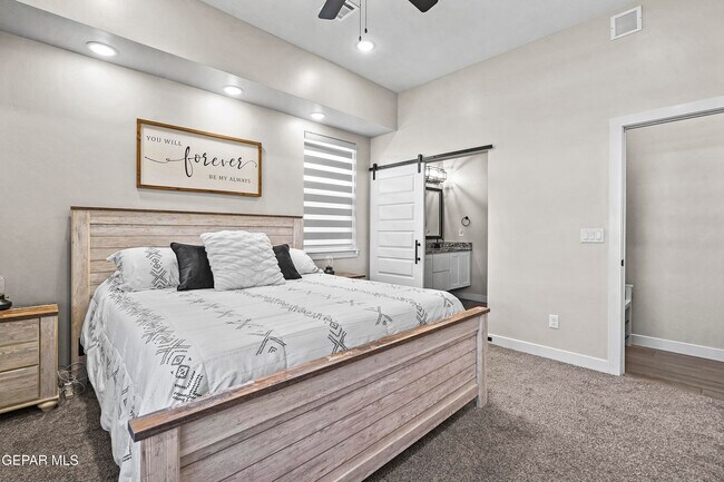 Building Photo - 620 Paseo Modesto Dr