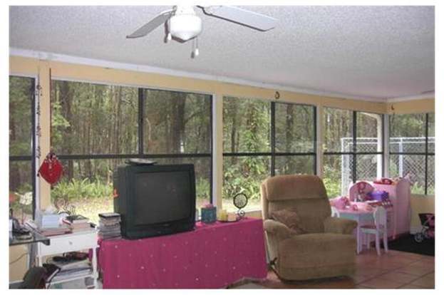 Building Photo - 16131 Manorwood Cir