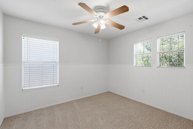 Building Photo - 4265 E Windsor Dr
