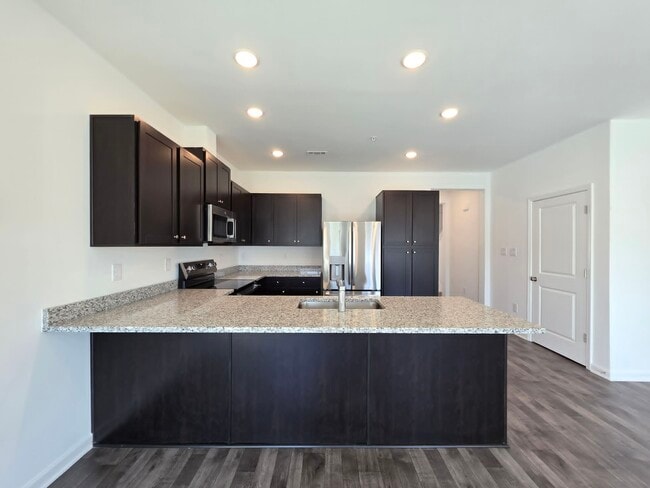 Building Photo - 222 Clement Lp