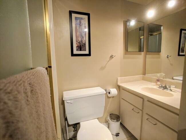 Building Photo - PAVILION AT WAIKIKI FULLY FURNISHED 1BD/1BA/1PK CENTRAL AC