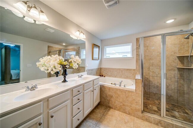 Building Photo - 3493 Amarath Ter