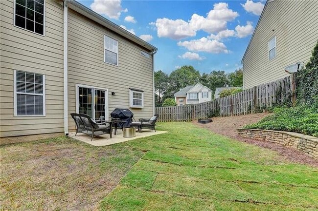 Building Photo - House 3 Beds 3 Baths