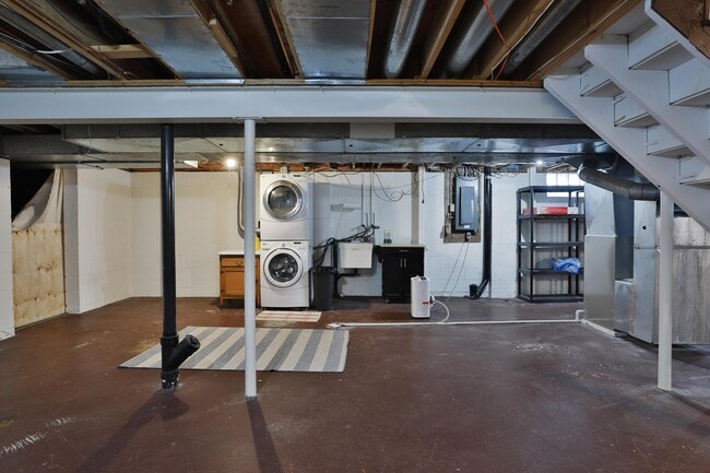 Building Photo - 453 Buckhorn Ct