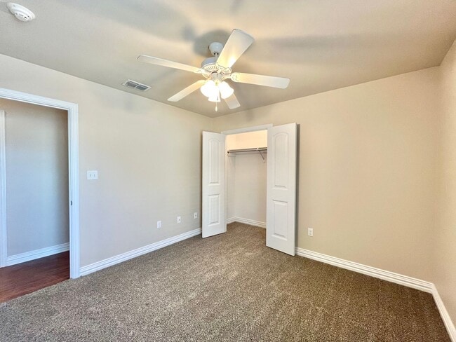 Building Photo - 313 Princess Place