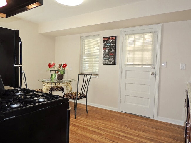 Building Photo - 4 Bed - 1.5 Bath Cape Cod for Rent in Eucl...