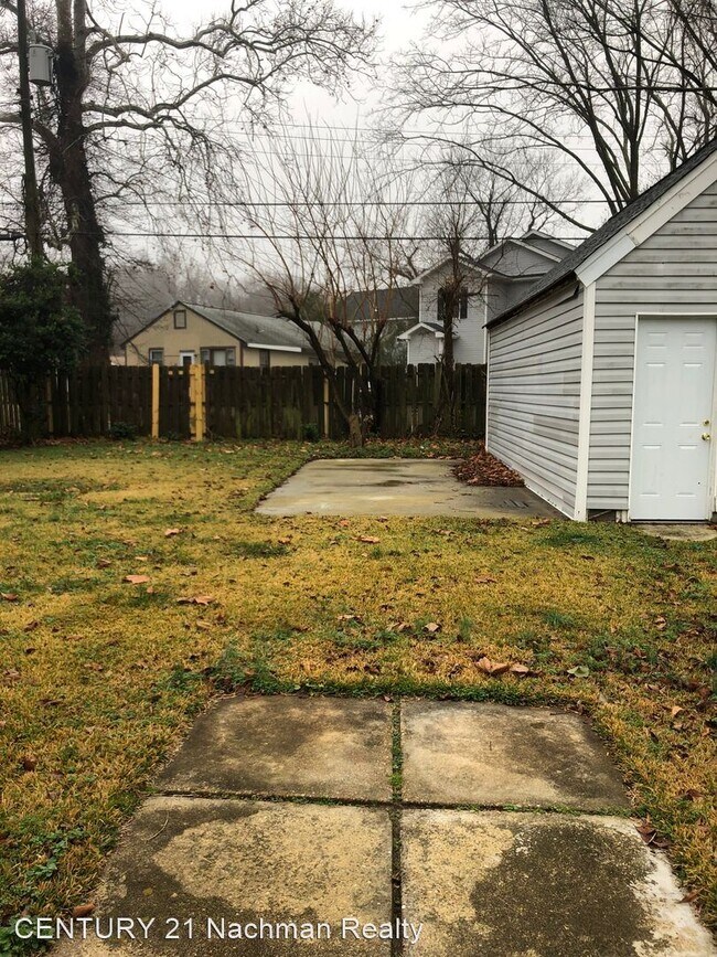 Building Photo - 3 br, 1 bath House - 20 W Southampton Avenue