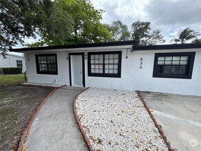 Building Photo - 3 bedroom in Hallandale FL 33009