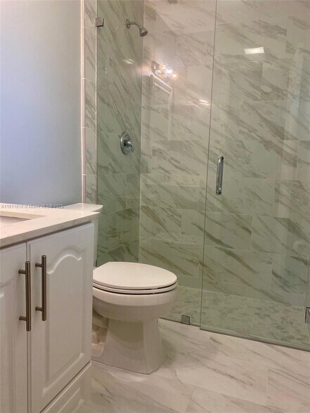 Building Photo - 6255 SW 62nd Ct