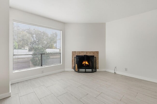 Building Photo - 709 Copper Dr