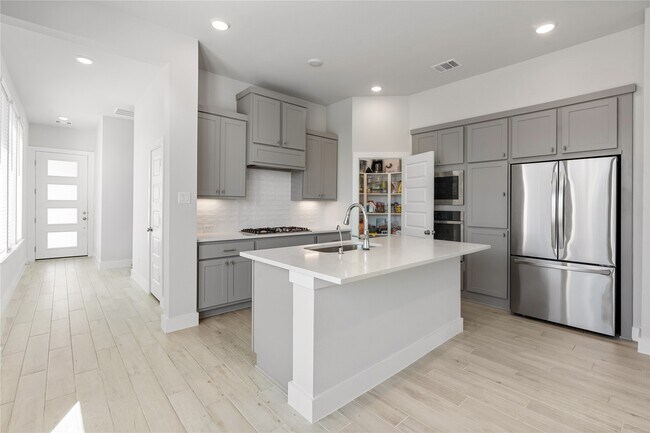 Building Photo - 17623 Azalea Clf Ct