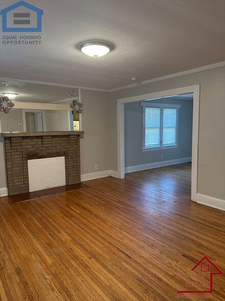 Building Photo - 3201 E 36th St