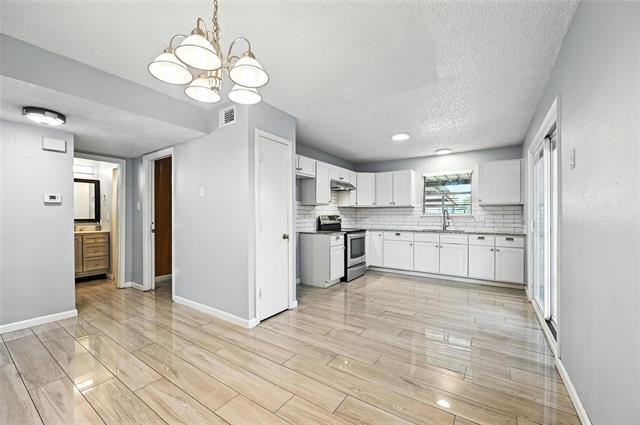 Building Photo - 2108 Chatham Square Ct